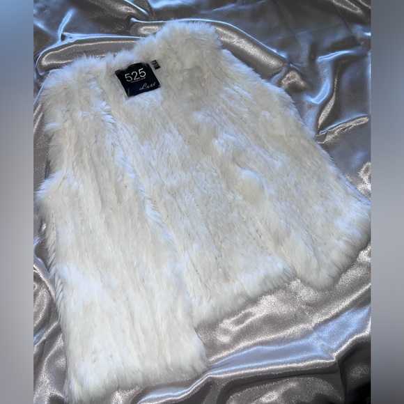 525 America Luxe 100% Rabbit Fur Vest - Picture 2 of 8